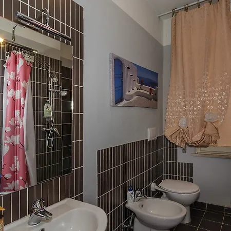 Buonamici בית הארחה 2*