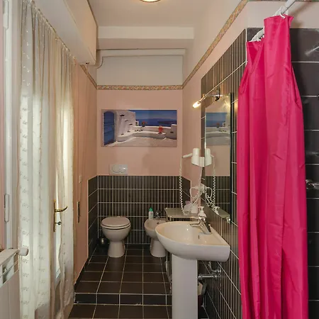 Buonamici בית הארחה 2*